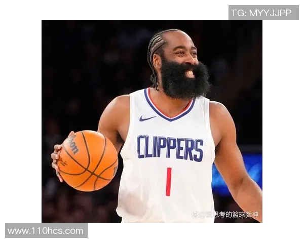 哈登在对阵魔术的比赛中狂砍40分展现超级明星风采