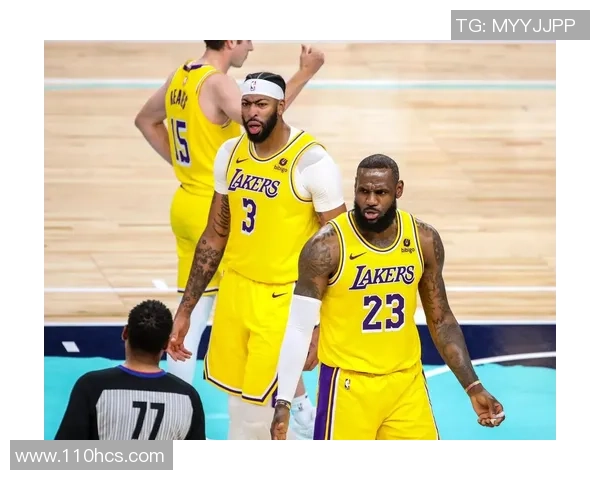 毒蛇与湖人精彩对决集锦回顾球场上的巅峰对抗与激情碰撞